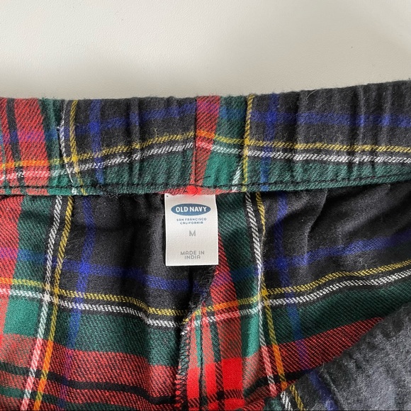 NWT Old Navy Red Plaid Christmas Pajamas PJ’s - Picture 3 of 3